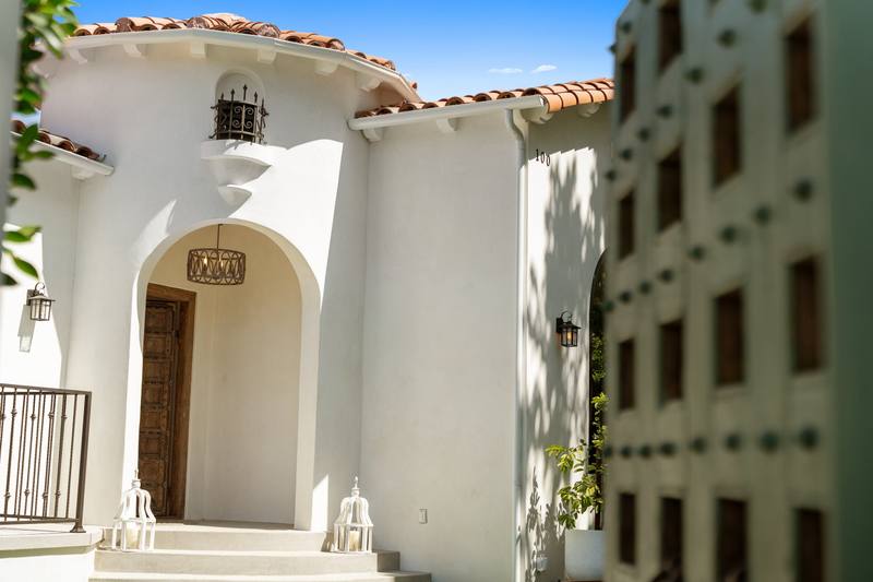 100 S La Jolla Ave