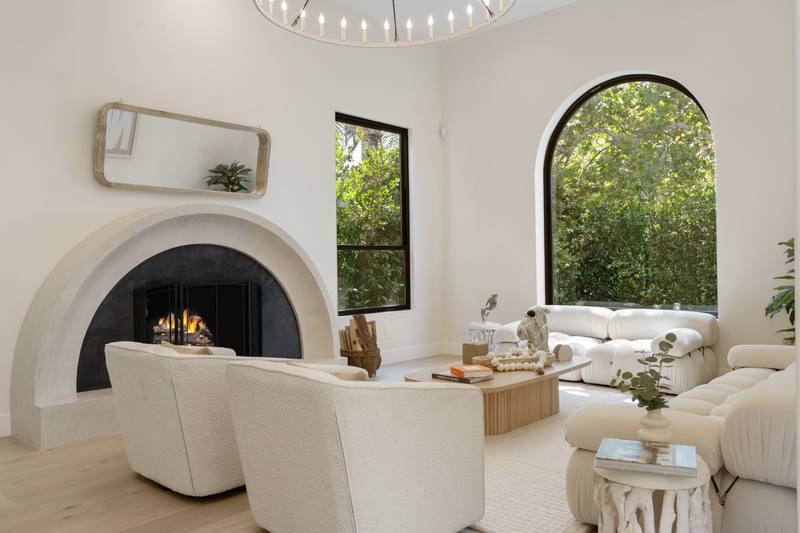 100 S La Jolla Ave