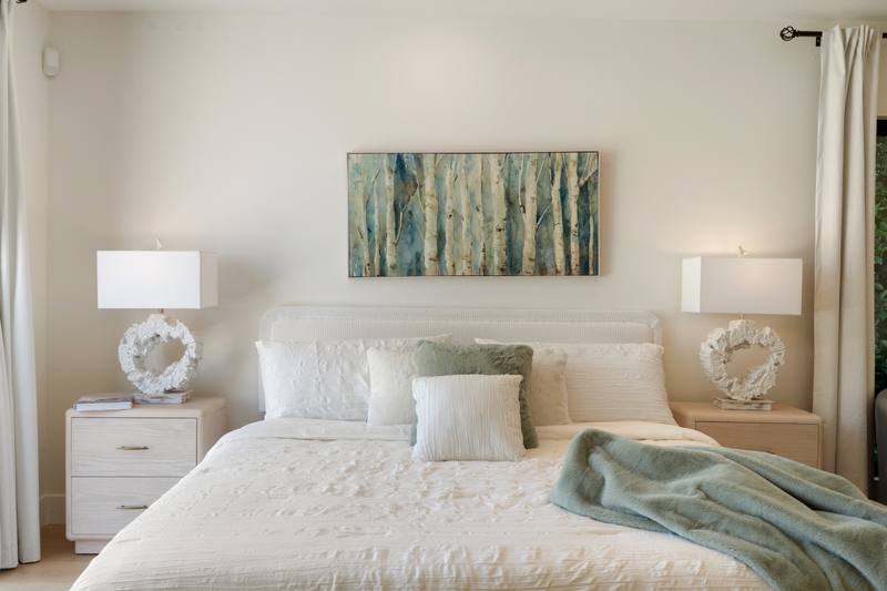 100 S La Jolla Ave