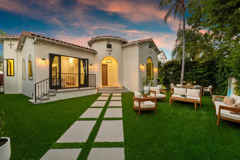 100 S La Jolla Ave