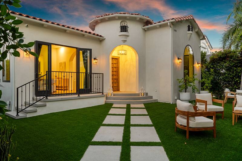 100 S La Jolla Ave