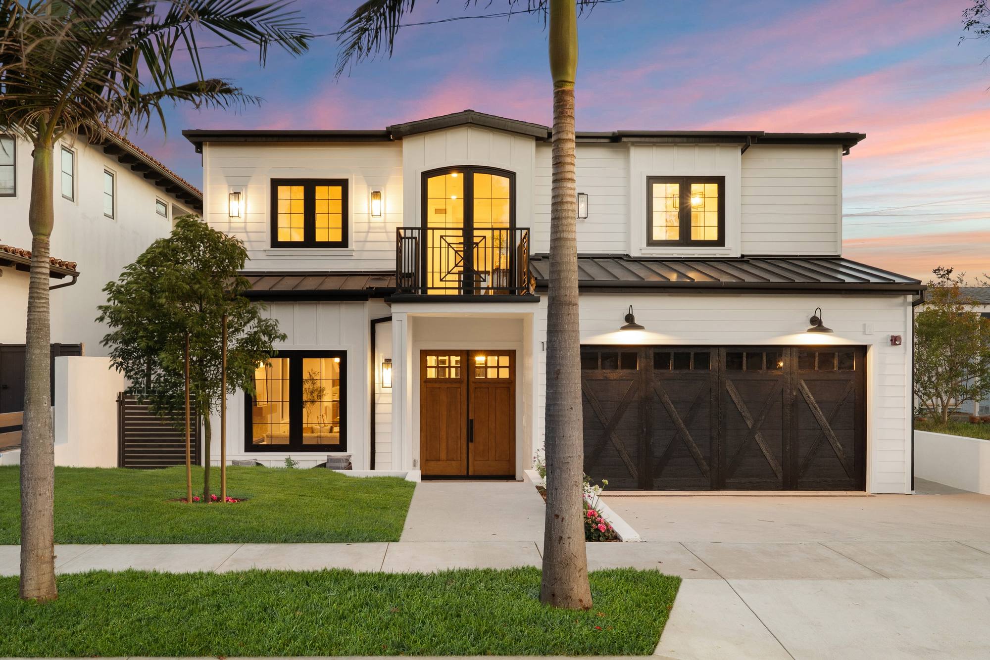 Los Angeles real estate photographer — twilight exterior of a Manhattan Beach listing