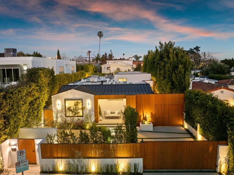 632 N La Jolla Ave