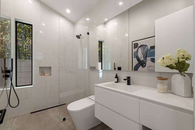 632 N La Jolla Ave