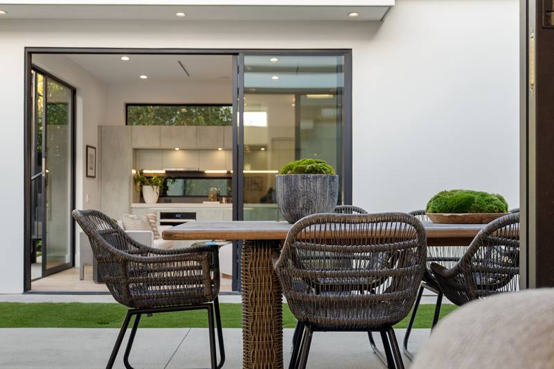 632 N La Jolla Ave