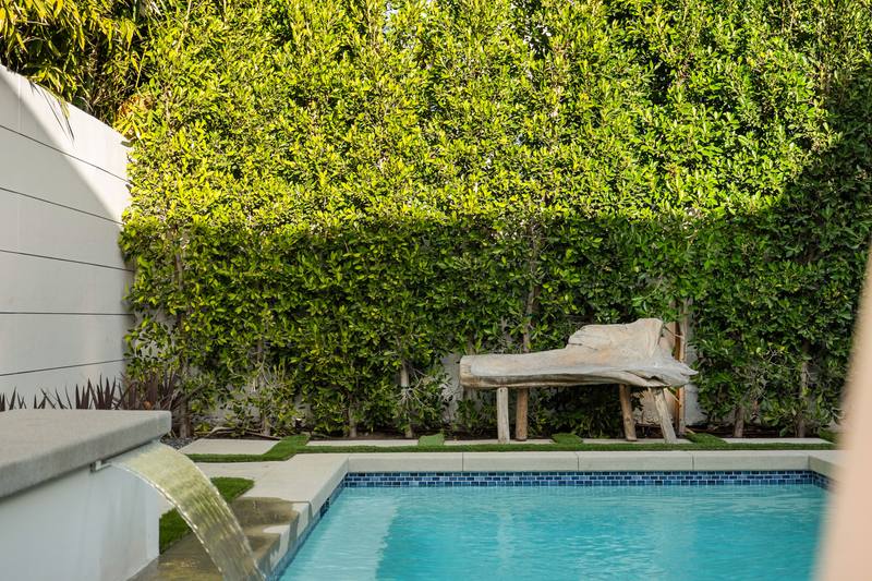 632 N La Jolla Ave