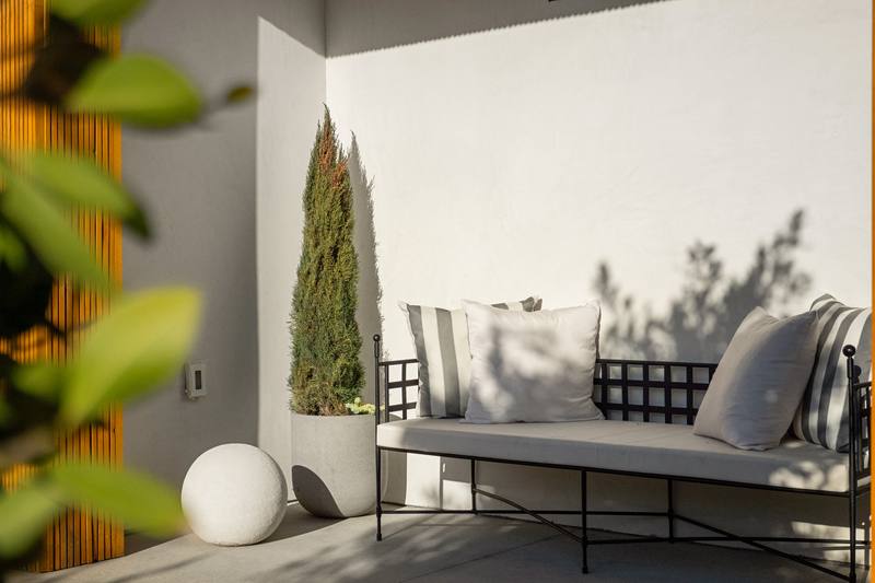 632 N La Jolla Ave
