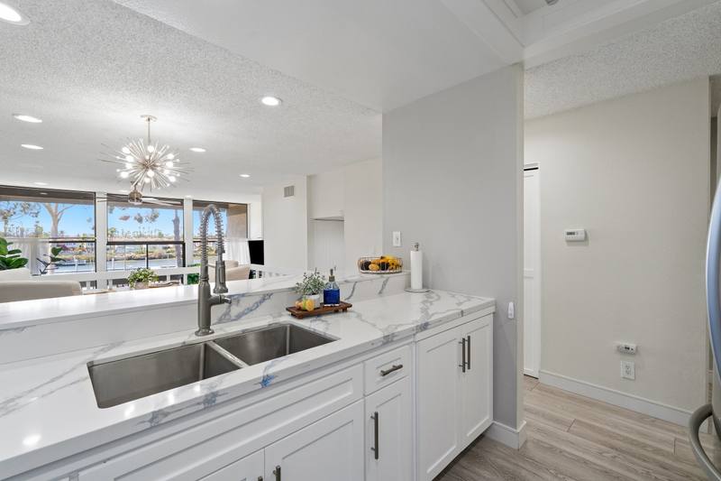 5203 Marina Pacifica Dr