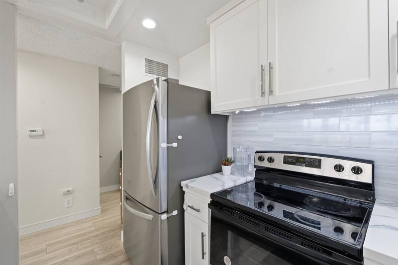 5203 Marina Pacifica Dr
