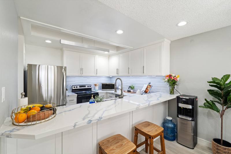 5203 Marina Pacifica Dr