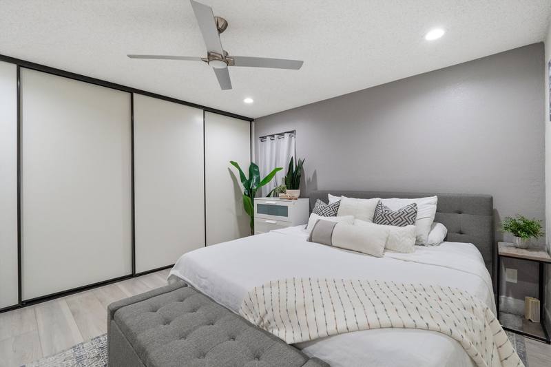 5203 Marina Pacifica Dr