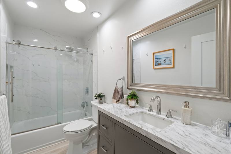 5203 Marina Pacifica Dr