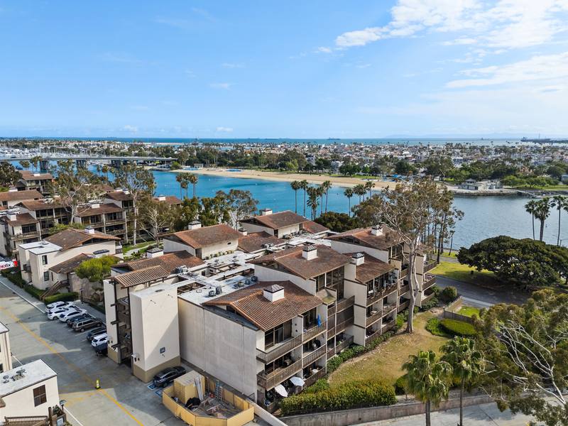 5203 Marina Pacifica Dr