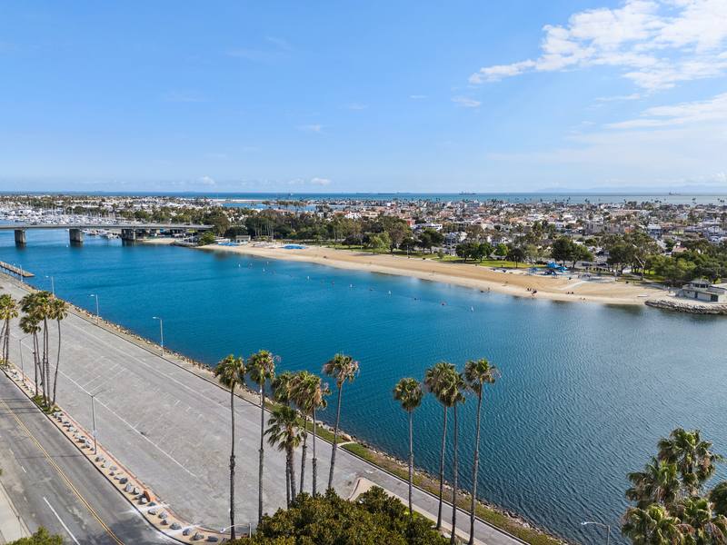 5203 Marina Pacifica Dr