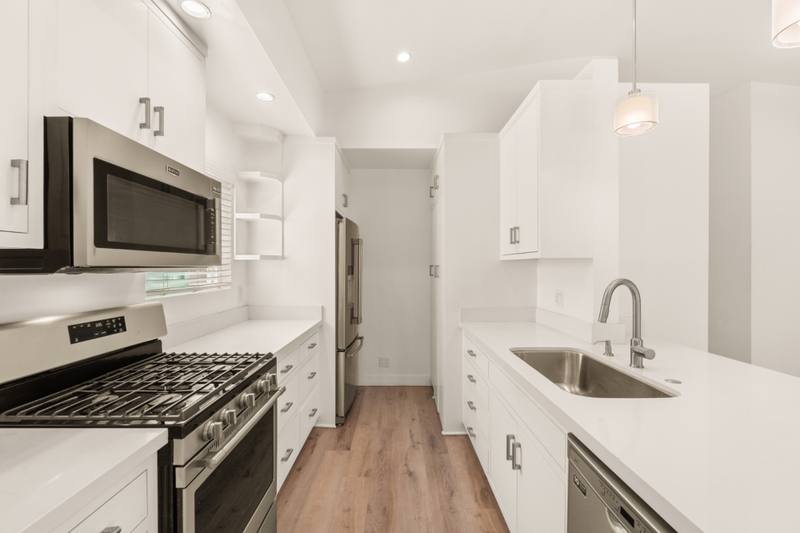 1002 14th St