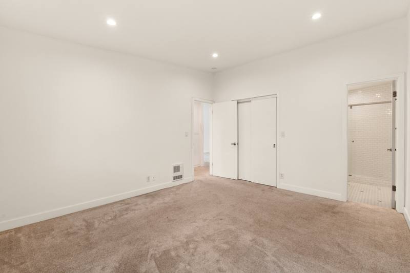 1002 14th St